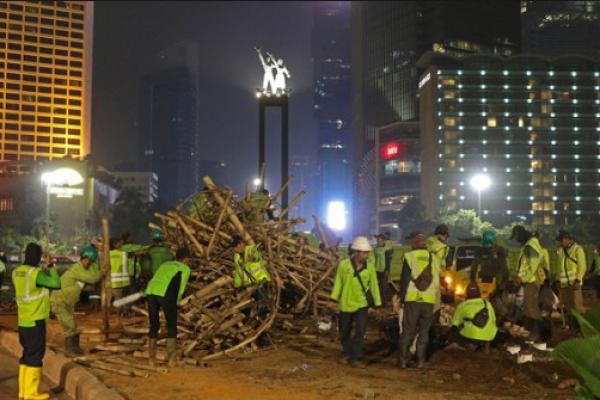 Bambu `Getah Getih` Dibongkar, Pemprov DKI: Karena Sudah Rapuh!