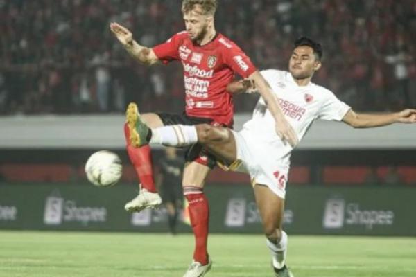 Diwarnai 3 Kartu Merah, Bali United Kandaskan PSM Makassar