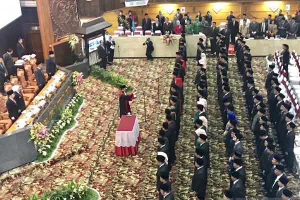 DPRD Provinsi Jatim Resmi Dilantik, PDIP dan PKB Mendominasi