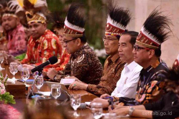 Tokoh Papua dan Papua Barat Temui Jokowi, Sampaikan 10 Permintaan