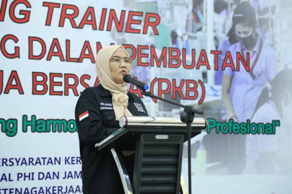Kemnaker Berikan Pelatihan Pembuatan Perjanjian Kerja Bersama di Bogor
