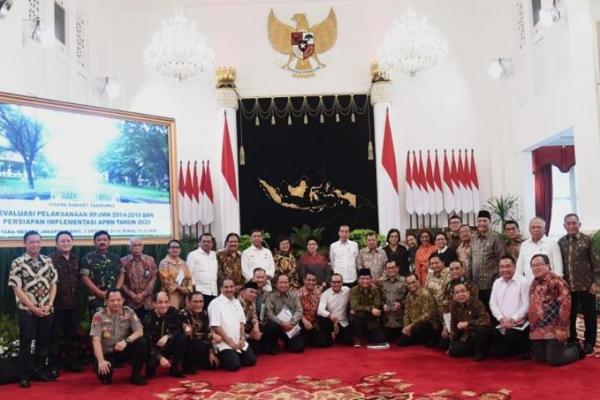 Jalankan Program Selama 5 Tahun, Presiden Jokowi Bangga Dibantu Para Menteri