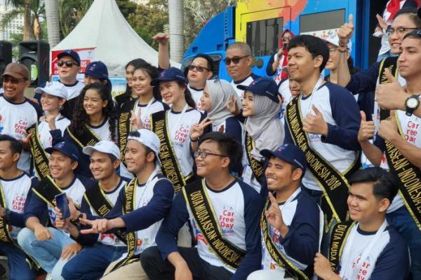 20 Finalis Duta Muda ASEAN Sapa Masyarakat di Area CFD