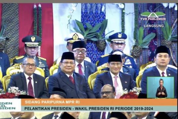 Prabowo Tampak Tersenyum Dengar Bamsoet Berpantun