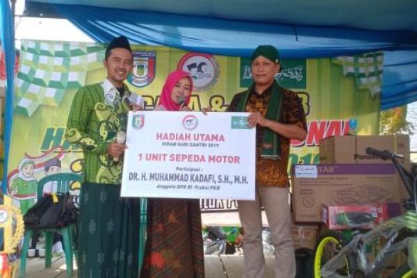 Ramaikan Perayaan HSN di Lampung, Kadafi Beri Hadiah Motor dan Umroh