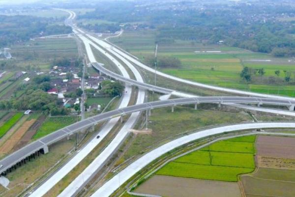 Jokowi Pangkas Anggaran Infrastruktur Jadi Rp 384,8 T