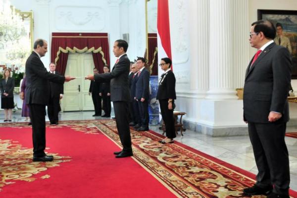 Presiden Jokowi Terima Surat Kepercayaan dari 14 Negara Sahabat