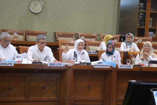 Menteri Ida Fauziyah: Implementasi Kartu Pra Kerja Membutuhkan Kerja Kolosal