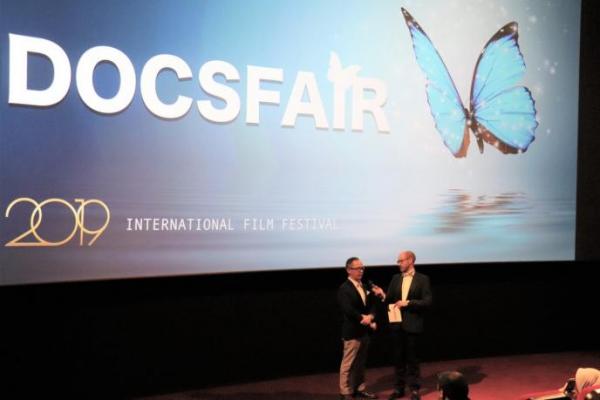 Docsfair Rilis Film “Human in Oil” Berlatar Kisah Petani Sawit Jambi