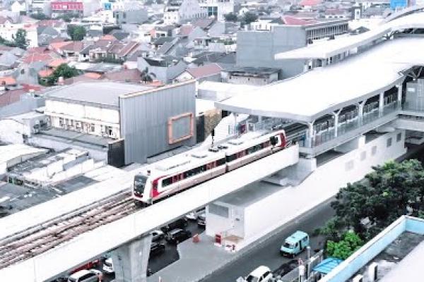 LRT Jakarta Resmi Beroperasi Hari Ini, Tarifnya Flat Rp 5 Ribu