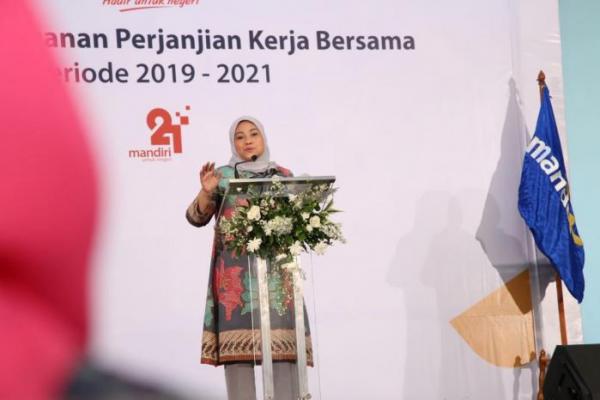 Menaker Ida Fauziyah Minta Pelaku Hubungan Industrial Aktif Dialog Sosial