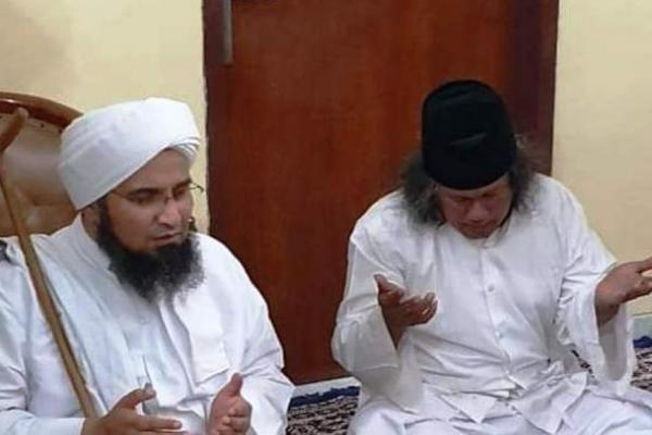 Momen Ketika Gus Muwafiq Berjumpa Habib Ali Al-Jufri di Semarang