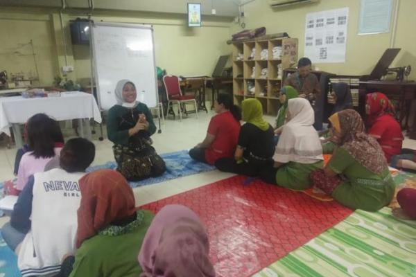 Di Shelter KBRI Kuala Lumpur, Menteri Ida Dengar Keluhan Pekerja Migran