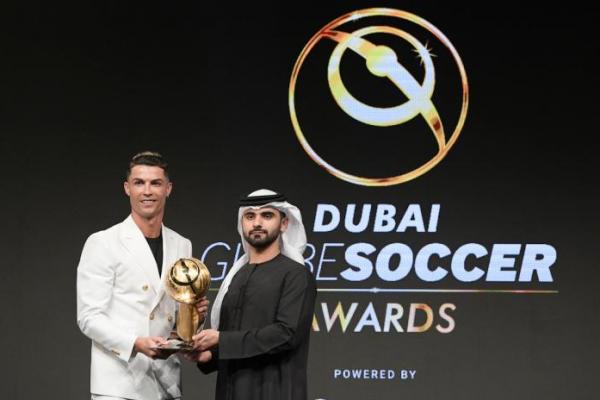 Cristiano Ronaldo Raih Penghargaan Globe Soccer Awards 2019
