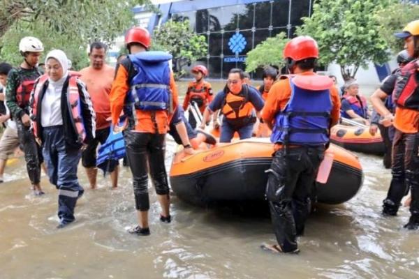 BBPLK Bekasi Kebanjiran, Menaker Sedih Banyak Alat dan Dokumen Terendam