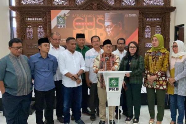 Gus Muhaimin Buka Pameran Foto Satu Dekade Haul Gus Dur