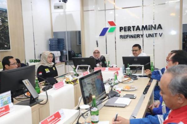 Menteri Ida Fauziyah Apresiasi Pelayanan K3 PT Pertamina Balikpapan