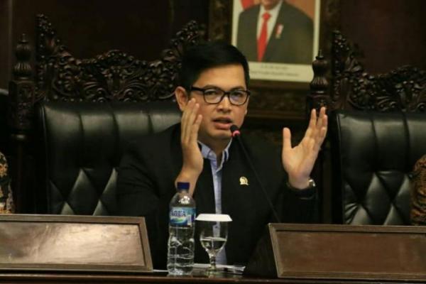 Resahkan Masyarakat, Tommy Kurniawan Minta Bank Plat Merah Perangi Financial Trap