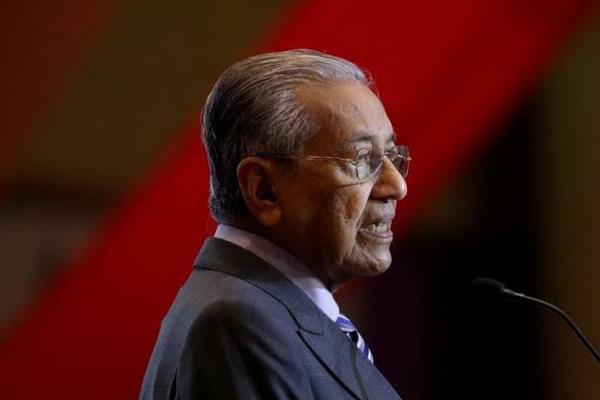 Pengunduran Diri PM Mahathir Mohammad Menyeret Ekonomi Malaysia