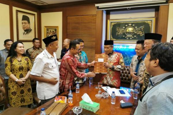 Serikat Buruh Mengadu ke PBNU Soal Omnibus Law Cipta Kerja