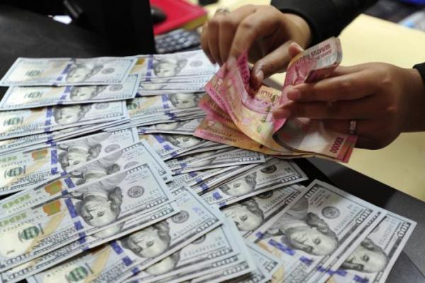 Daftar Kurs Rupiah-Dollar di Bank Siang Hari Ini