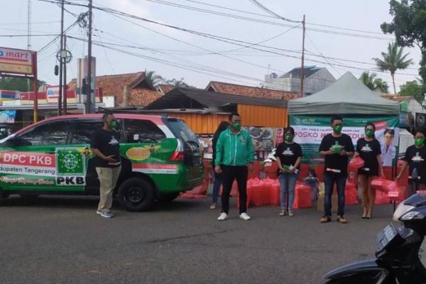 Lagi, PKB Kabupaten Tangerang Bagikan Masker, Hand Sanitizer dan Makanan ke Masyarakat
