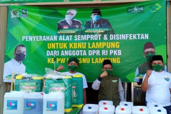 Kadafi Bagikan Ratusan Alat Semprot dan Disinfektan ke KBNU Propinsi Lampung
