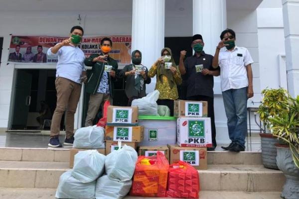 FPKB DPRD Kolut Bagikan Ratusan Paket Sembako di 15 Kecamatan