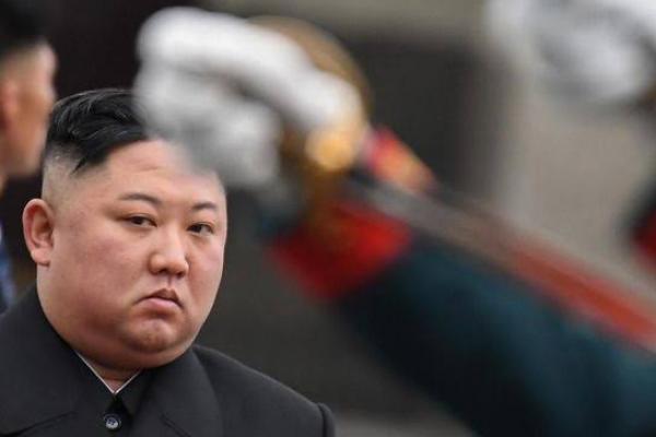 Bukan Sakit, Pejabat Korsel Sebut Kim Jong Un Sedang Hindari Virus Corona