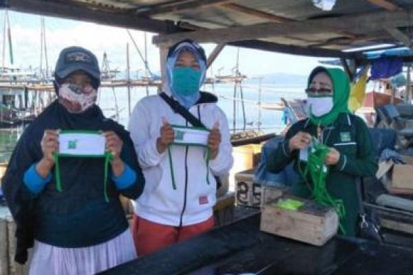 DPC PKB Kolaka Masuk Pasar Tradisional Bagikan Masker