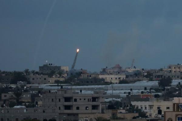 Israel Kembali Tembakkan Roket ke Jalur Gaza