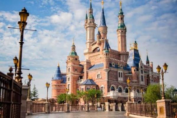 Disneyland Shanghai Dibuka Kembali Minggu Depan