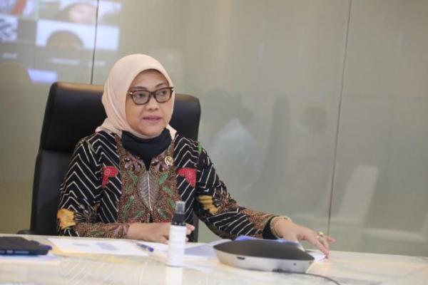 Menaker Ida Fauziyah Resmikan Posko Pengaduan THR 2020