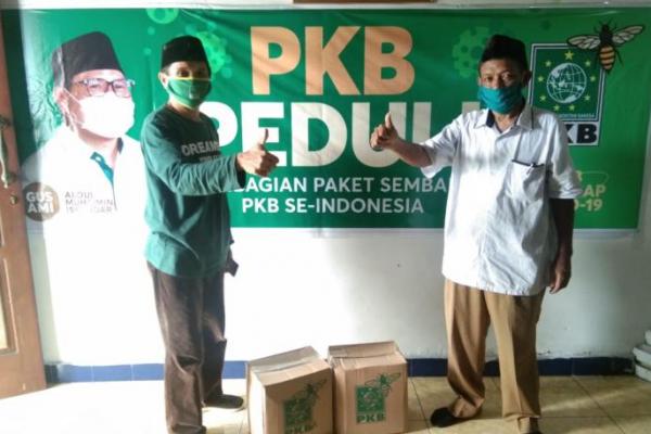 PWNU Maluku Terima 200 Paket Bantuan Sembako Gus Muhaimin