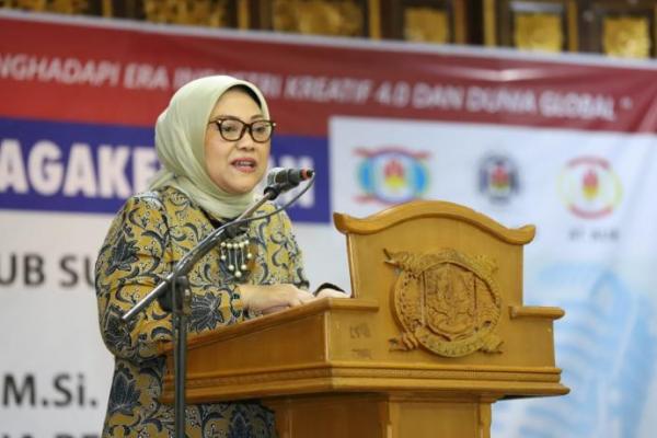 Ida Fauziyah: Dialog Sosial Salah Satu Kunci Keberhasilan Penerapan Protokol Kesehatan