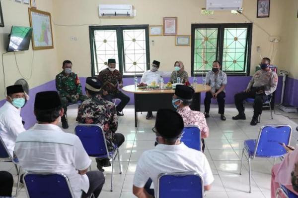 Sidak ke Tangerang, Gus Menteri Minta Penyaluran BLT Dana Desa Dipercepat
