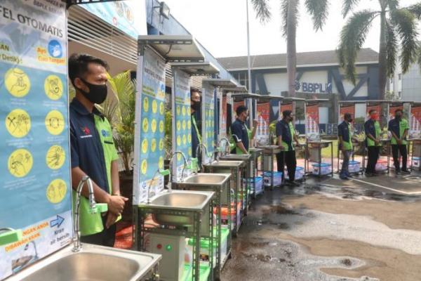 BBPLK Bekasi Sumbangkan 20 Unit Wastafel Canggih ke Gugus Tugas COVID-19 Bekasi