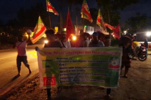 Aksi Jalan Kaki Petani Simalingkar ke Istana Berlanjut, Kini Tiba di Labuhanbatu