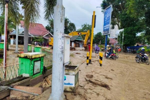 Progres Pembangunan Tanggul Penahan banjir di Luwu Utara Capai 64,83 Persen