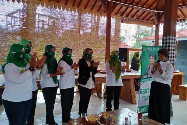 Dorong Kemandirian Pangan, Luluk Nur Hamidah Beri Pembekalan untuk Kelompok Wanita Tani