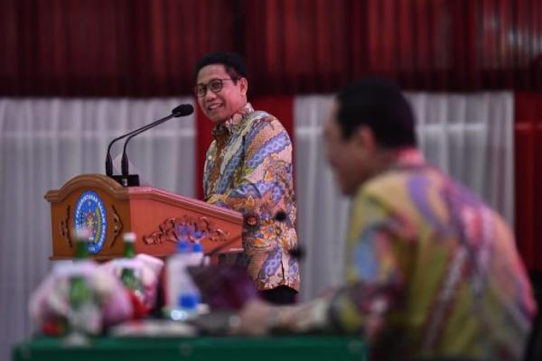 Gus Menteri Ajak Wisudawan IPDN Sepenuhnya Ngabdi ke Negara