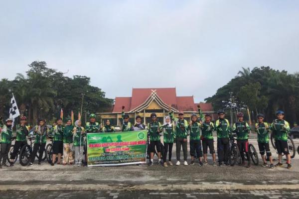 Legislator PKB, Abdul Wahid Resmikin Group Sepeda AW Gowes Pekanbaru