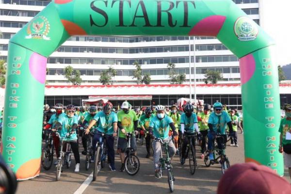 PKB Kampanye Hidup Sehat Lewat Fun Bike to Nation