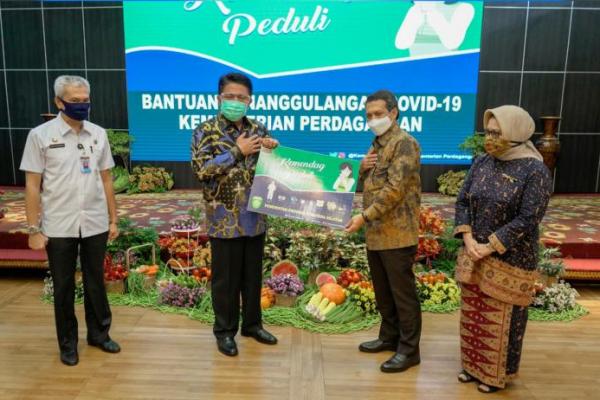 Tanggulangi Dampak COVID-19, `Kemendag Peduli` Salurkan Bantuan di Sumatera Selatan