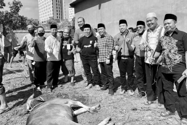 PKB Riau Sembelih 4 Ekor Sapi, Abdul Wahid Ajak Teladani Keikhlasan Nabi Ibrahim