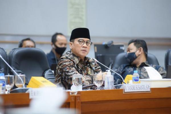 Mendes Yandri Ajak Kades Bersiap Bangun Dapur MBG