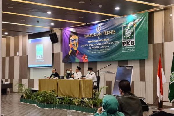 Hadiri Sekolah Legislator PKB se-Lampung, Gus Halim Ingatkan Tujuan Utama Berpolitik