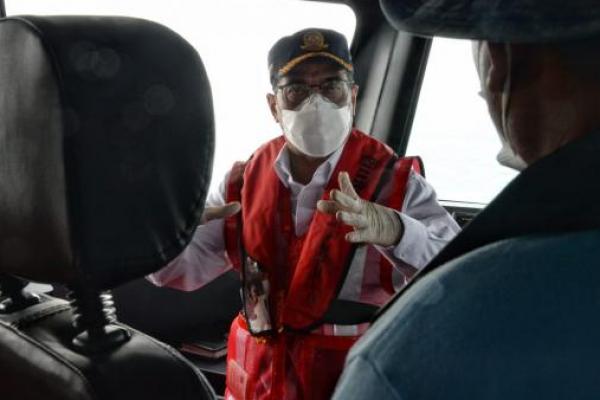 Semangati Tim Pencari Korban Sriwijaya Air, Menhub Sambangi Pulau Lancang
