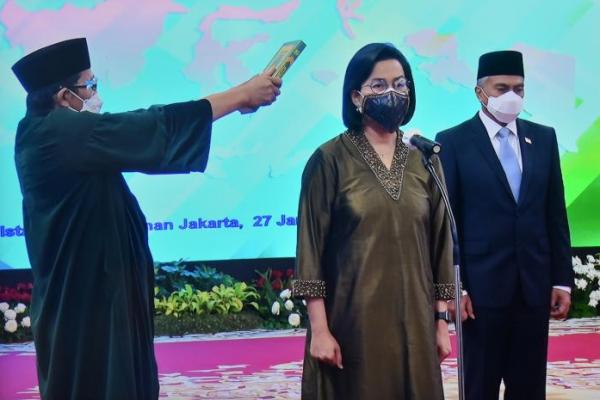 Presiden Jokowi Lantik Sri Mulyani Indrawati Jadi Ketua Dewas LPI