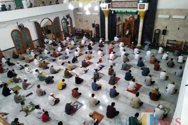 Bolehkah Melaksanakan Salat Zuhur Setelah Salat Jumat?